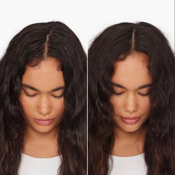 Olaplex No.4D Clean Volume Detox Dry Shampoo 250ml - Image 4