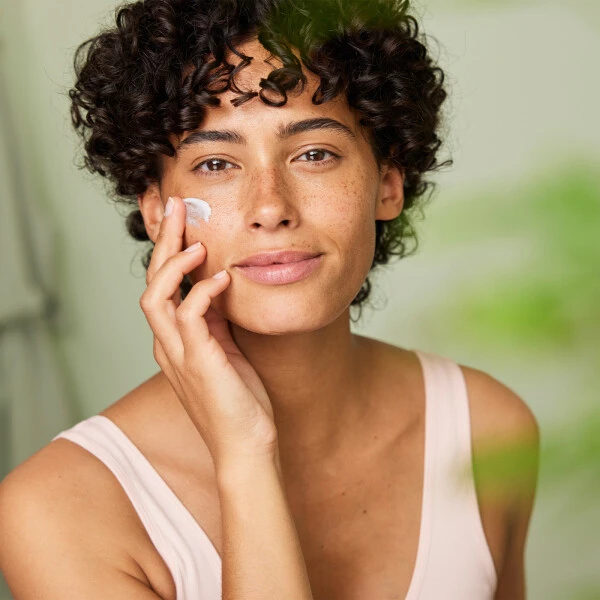 Weleda Almond Soothing Facial Cream 30ml - Image 2